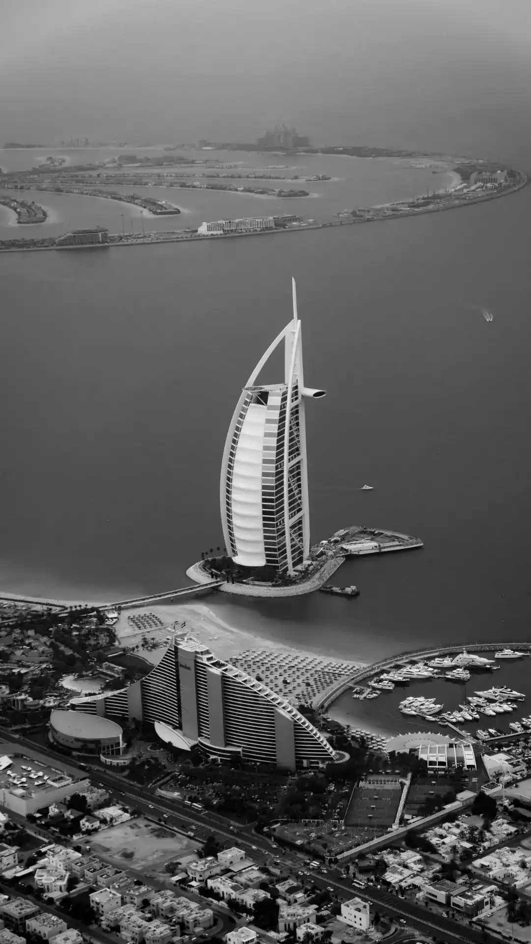 Who a bank account in Dubai is especially suitable for